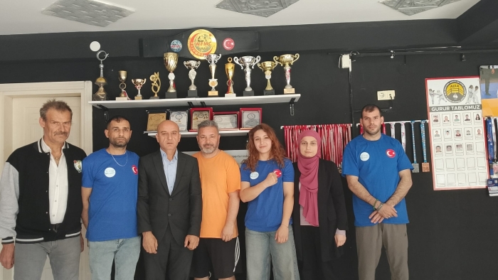 İZEL ERİM'DEN DÜNYA İKİNCİLİĞİ